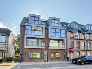 Prijs: 16.000 EUR per staanplaatsZEER GUNSTIG GELEGEN AUTOSTAANPLAATSEN in het CENTRUM VAN MERELBEKE, , biedt een praktische oplossing voor wie op...