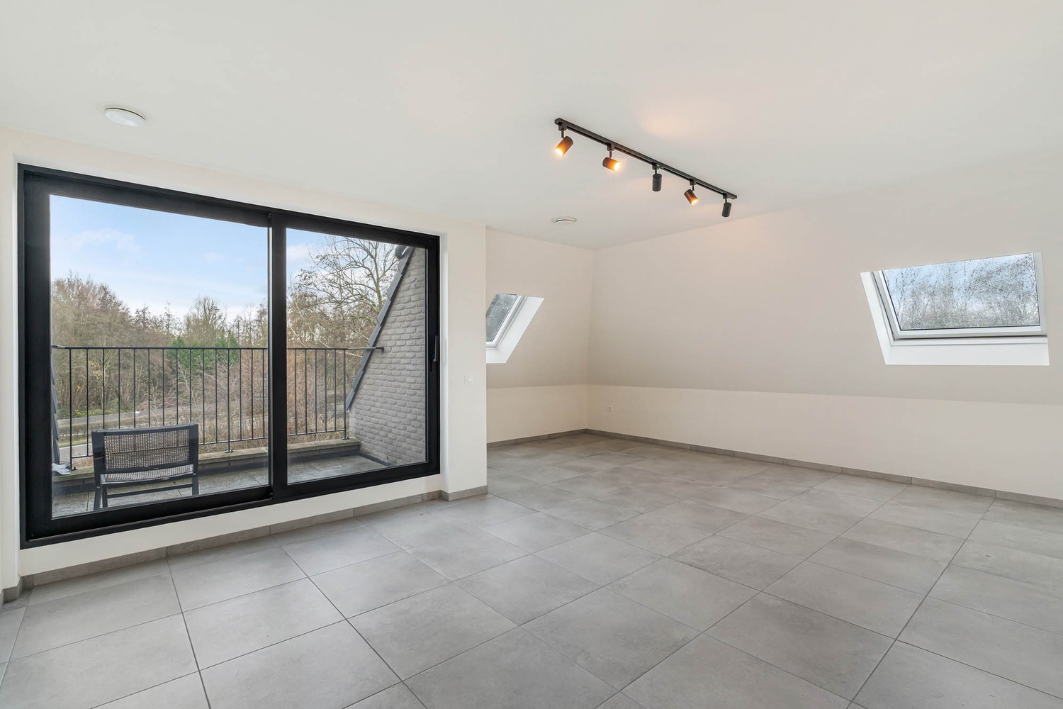 Apartment for sale in Mol with 3 bedrooms - photo 5