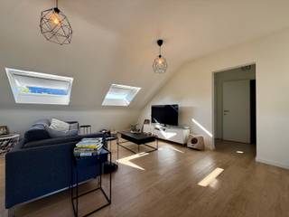 2-slaapkamerappartement aan de Grote Markt te Tienen, met onder andere een bewoonbare oppervlakte van 80 m², twee slaapkamers (één grote en...