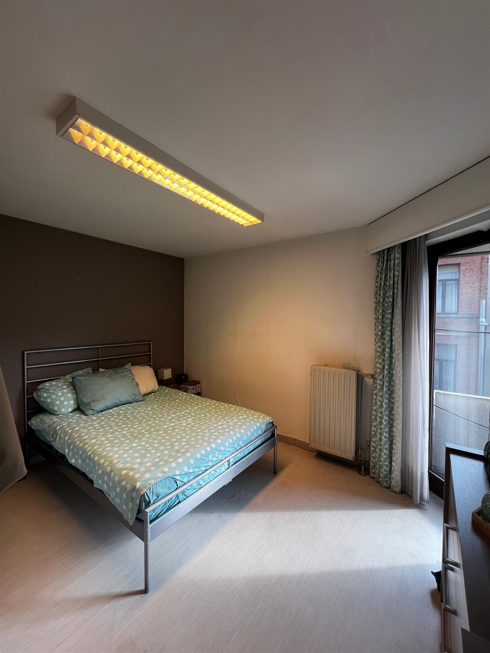 RUIM APPARTEMENT MET 3 SLAAPKAMERS EN GROOT TERRAS IN HET CENTRUM VAN BALEN - foto 5