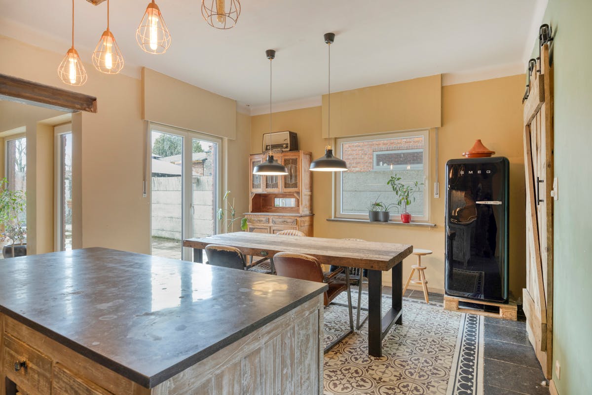 Gerenoveerde woning met bijgebouw te koop in Oud-Turnhout. - foto 5