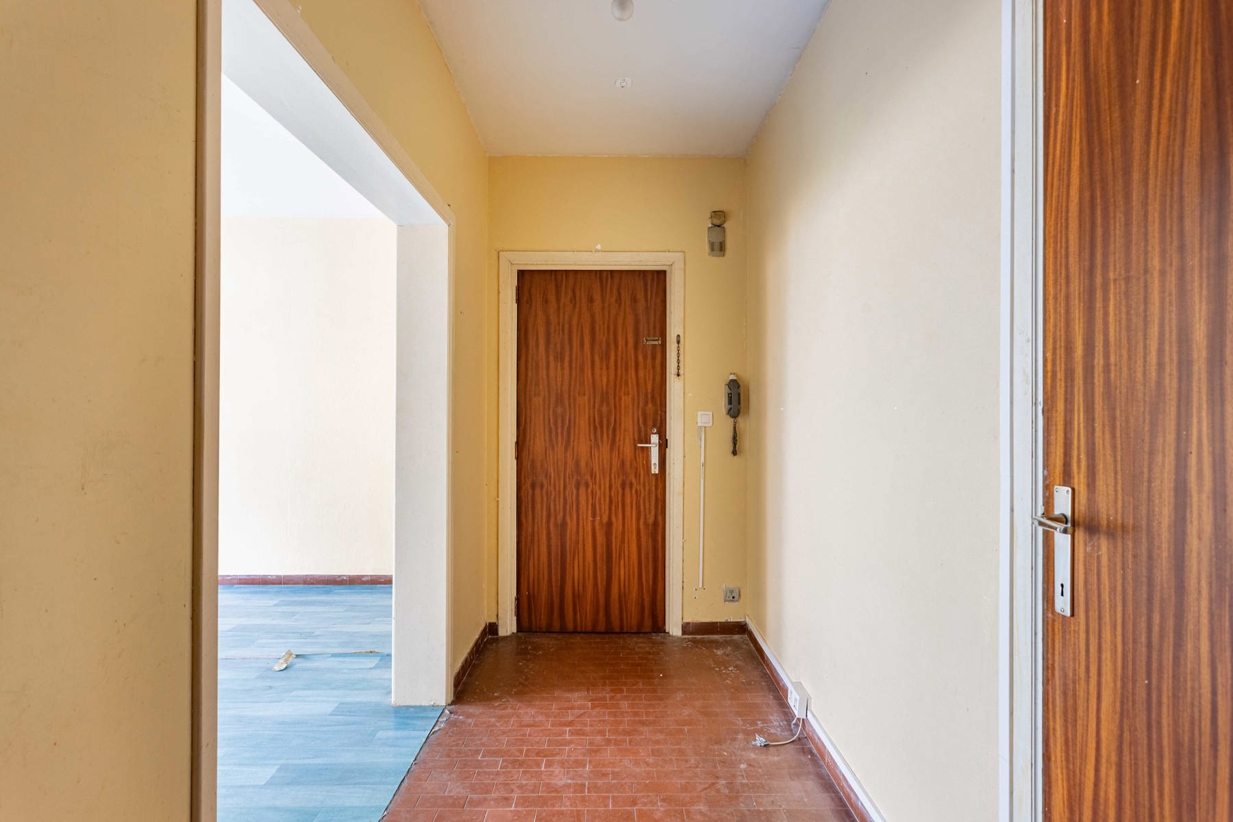 Te renoveren appartement met 2 kamers en garage in Zellik - foto 5