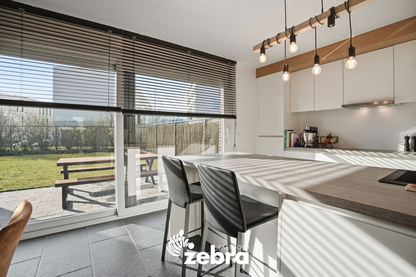 Jonge halfopenbebouwing in Rumbeke! - foto 5