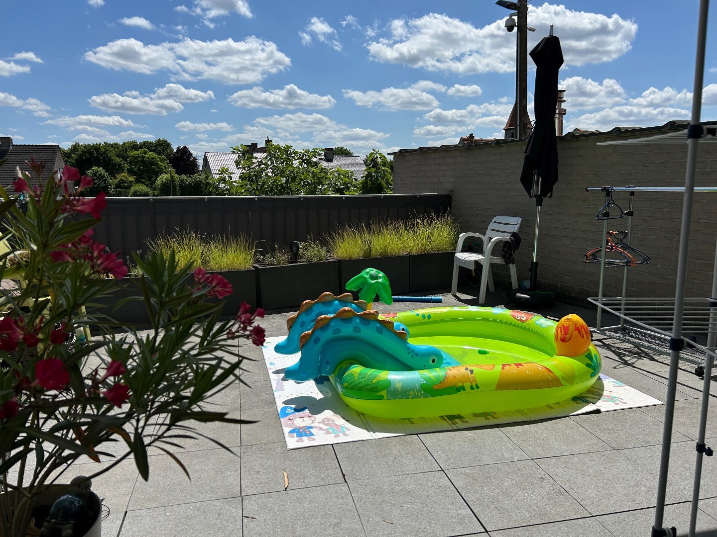 Aangenaam appartement met garage en groot terras - foto 3