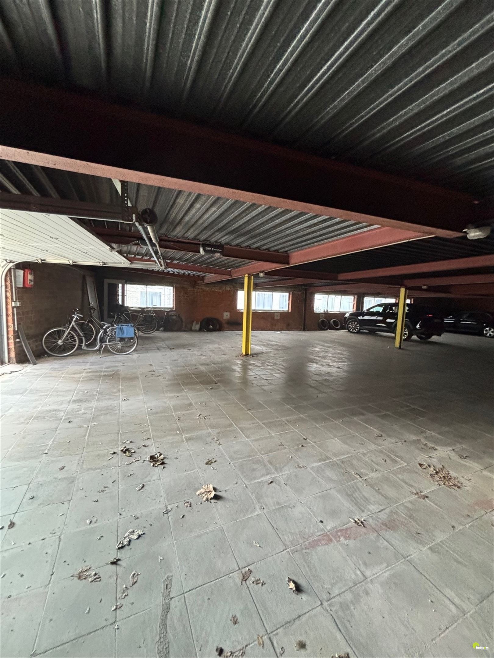 Garage for sale in Borgerhout - photo 1