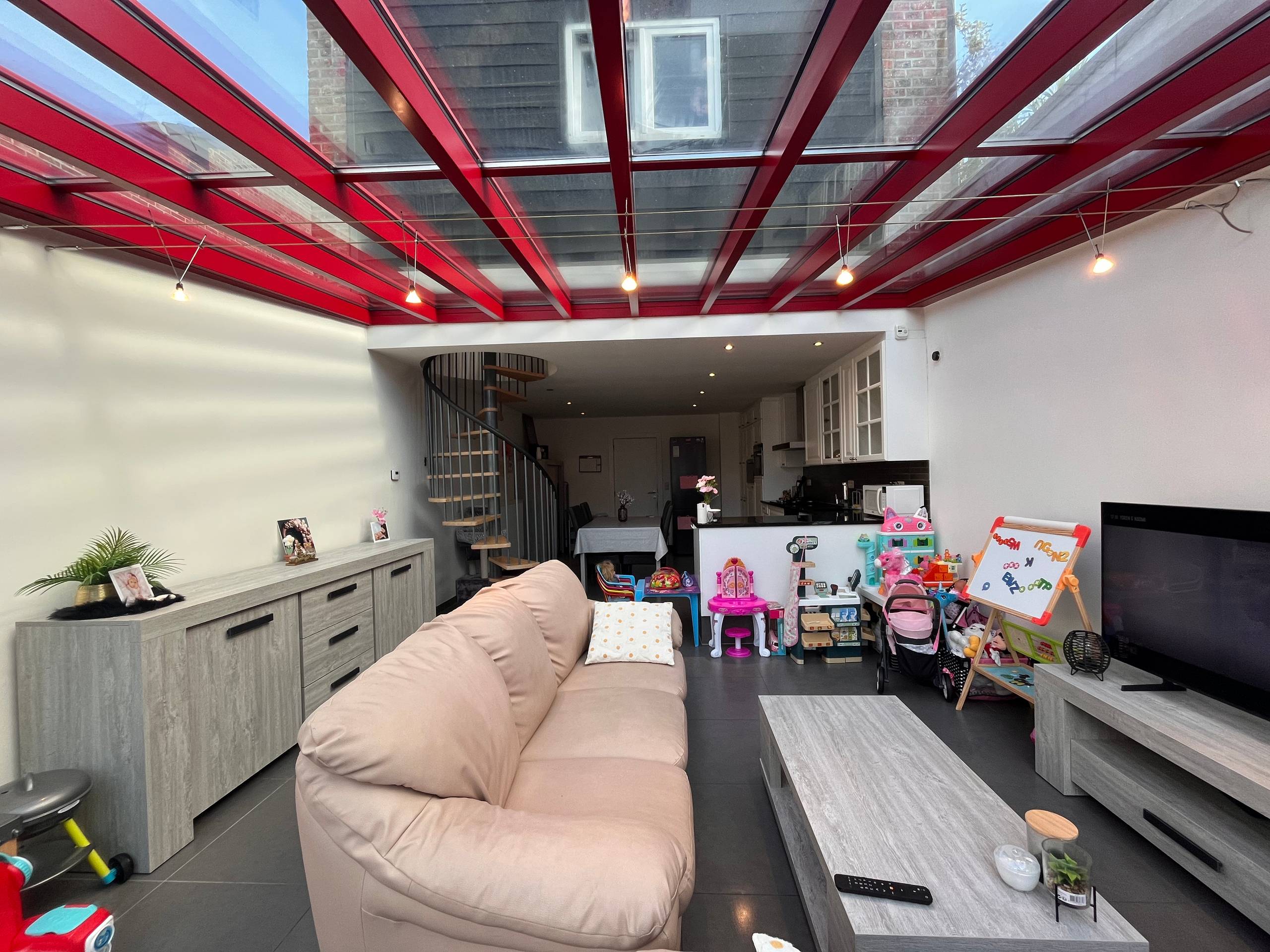 Gunstig gelegen, gelijkvloers appartement - foto 4