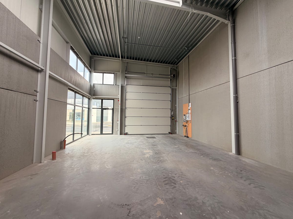 New SME unit (151 m²) for rent — Business Park De Rick - photo 3