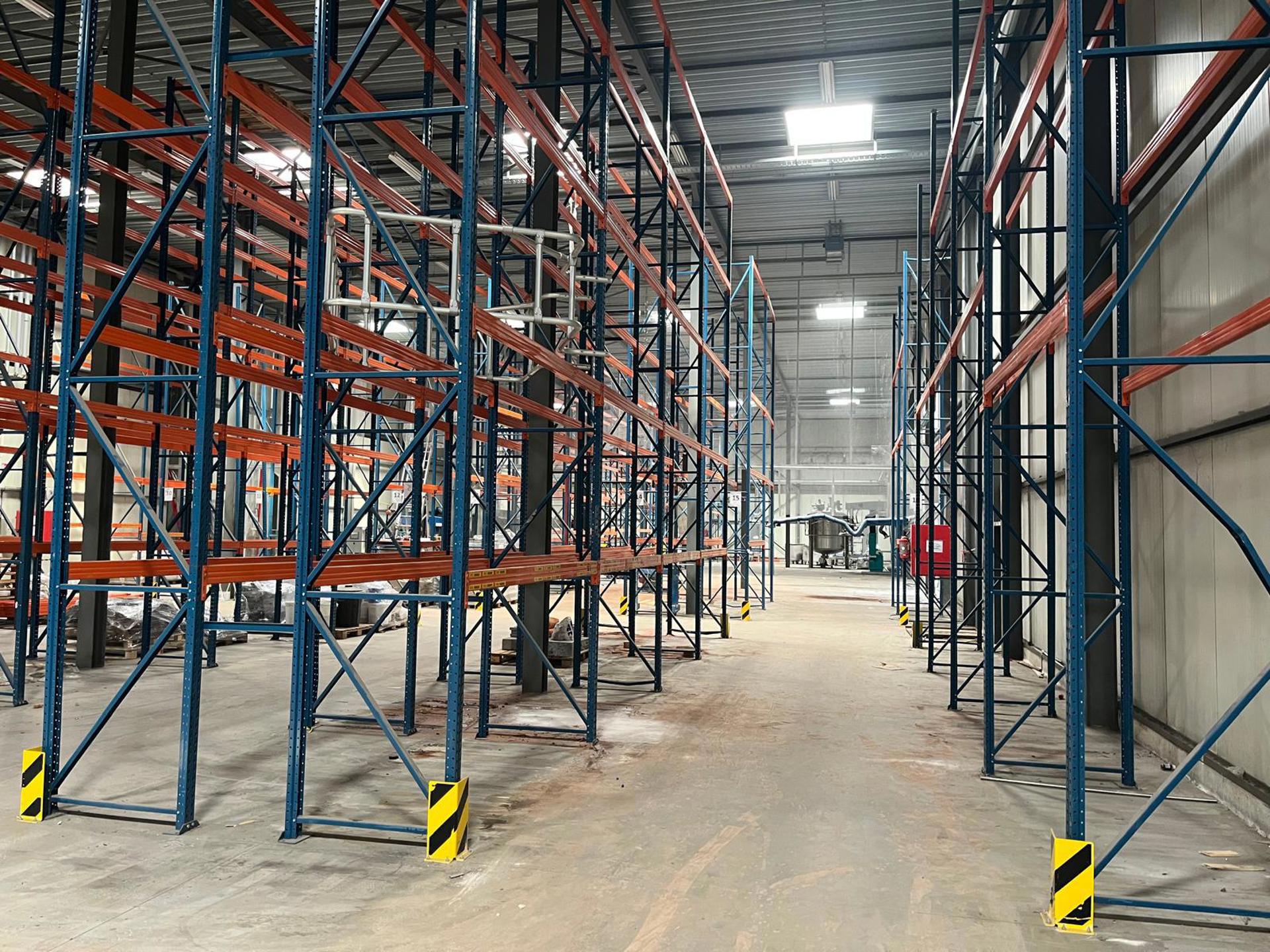 Polyvalent bedrijfsgebouw op site van 1Ha te Malle - foto 3