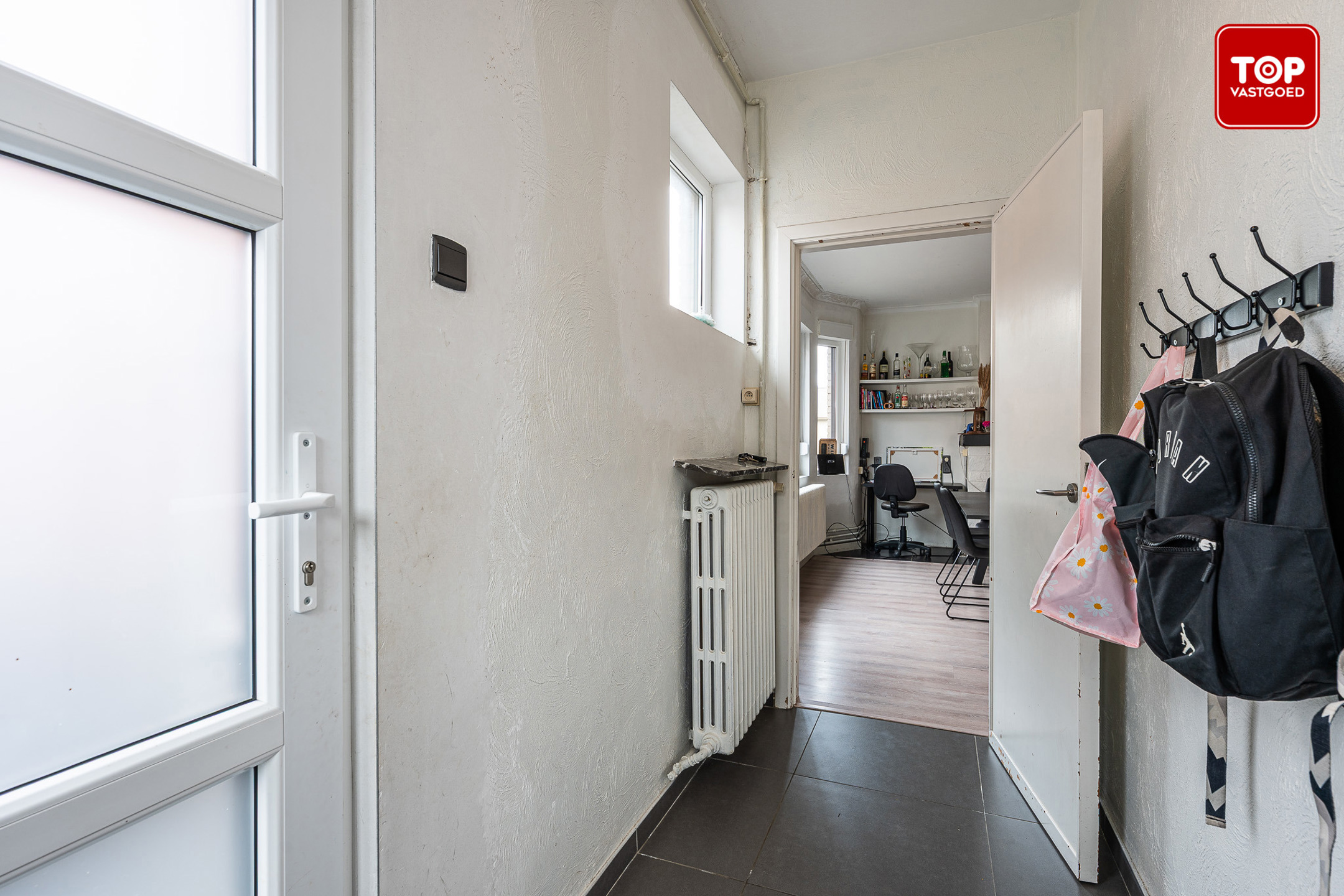 Instapklare halfopen woning in een gezinsvriendelijke buurt. - foto 2