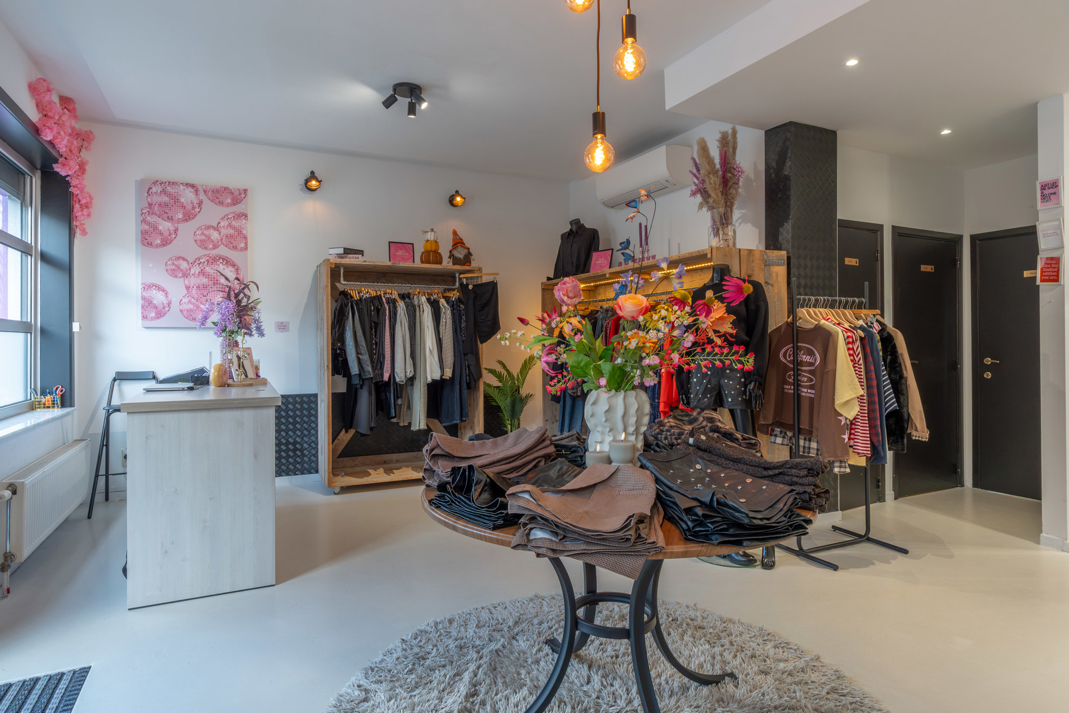 Voormalige winkel met garage, mogelijkheid tot 3 slpk woning - foto 4