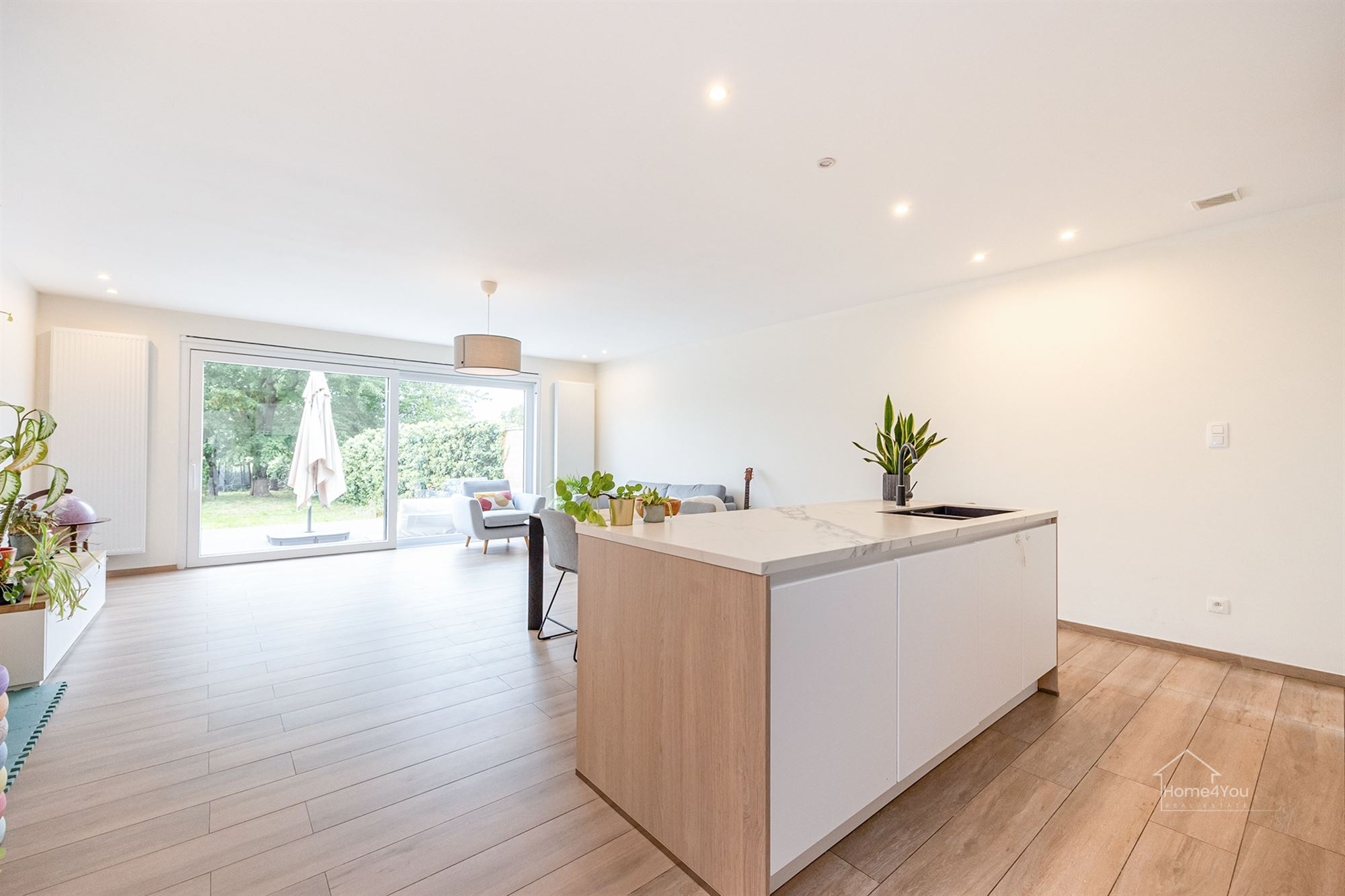 Prachtige Instapklare woning, A label, 4 slaapk+ bureel - foto 2