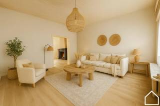 TE RENOVEREN WONING MET 3 SLPKS EN ZONNETERRAS<br />Deze te renoveren woning is verrassend ruim met maar liefst 255m² bewoonbare oppervlakte.<br />De vastgoedvideo kan via deze link https://youtube.com/embed/lCCPhax6MAc bekeken worden<br />Indeling:
Glv: inkomhal (4.25m²) - ruime living (25.40m²) - eetplaats (24.80m²) - keuken met kookplaat op aardgas, heteluchtoven en inox spoelbak (16.70m²) - keukenberging/wasplaats (10.70m²) - badkamer met ligbad, lavabo en toilet (4.65m²) - zuidwest gerichte koer met bijgebouw in 2 verdiepingen (33m² + 31m²)<br />Verdieping 1: 3 ruime slaapkamers (20.35m² - 17.14m² -13.75m²)<br />Verdieping 2: ruime zolder (50m²)<br />Verdieping -1: kelder (16.50m²)<br />Extra: overal centrale verwarming op aardgas aanwezig
