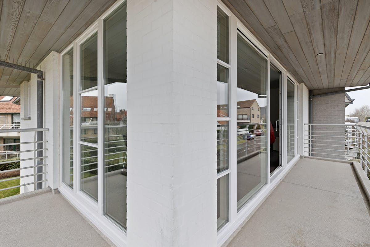 Hoekappartement met 2 slaapkamers en garage in Sint-Idesbald - foto 5