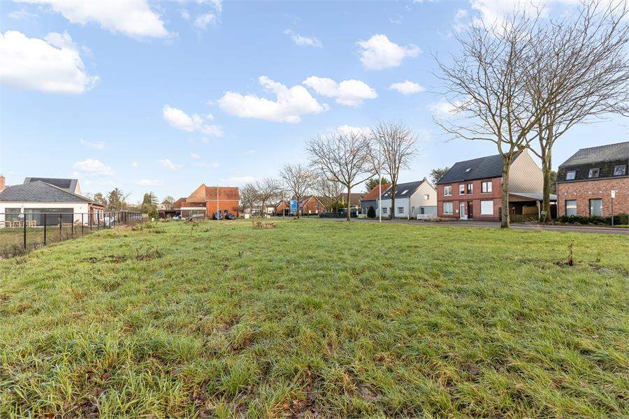 Bouwgrond voor open bebouwing op 8a 38ca - foto 4