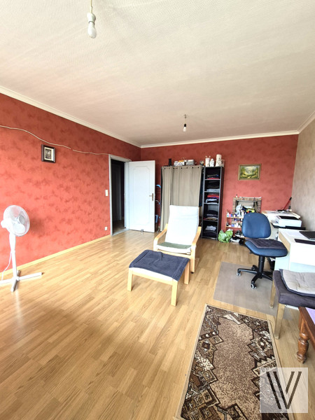 Lichtrijk 2-slaapkamerapp met afgesloten garage en kelderberging - foto 4