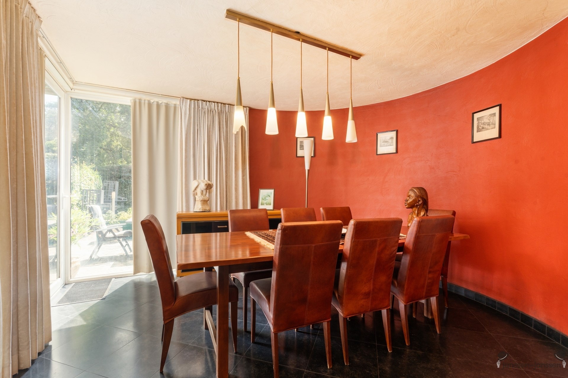 Architecturale woning met 4 slaapkamers op een royaal perceel van 2.012 m² - foto 4
