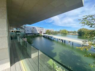 Welkom in de prestigieuze residentie "Waterfront – Windsor", waar dit gloednieuwe en schilderklare appartement op jou wacht. Gelegen op de...