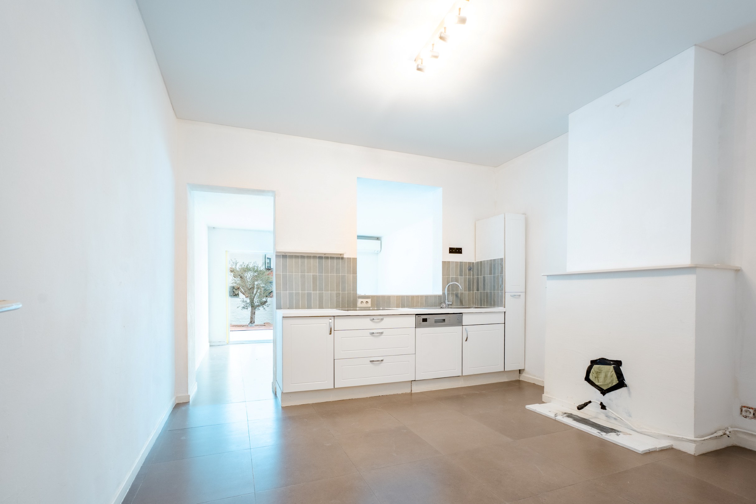 Instapklare halfopen woning te Kortrijk - foto 5