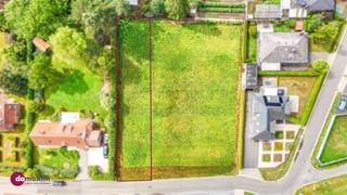 Bouwgrond voor halfopen gezinswoning nabij het centrum van Boortmeerbeek Dit perceel van 08a 17ca is gelegen in een rustige straat nabij het centrum...