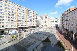 Modern appartement met zicht op het Casinoplein –  ideaal als vaste woonst of als investering. Ontdek dit charmante en instapklaar appartement,...