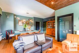 Deze halfopen woning nabij het centrum van Mariakerke is gelegen op een rustige locatie en op fietsafstand van Stad Gent. Een droom voor wie...