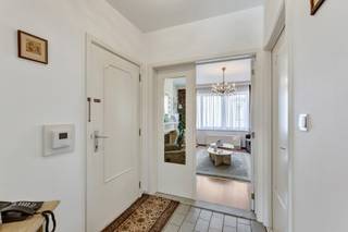 Voor meer info of een bezoek, bel 054 69 39 31 - Op zoek naar een comfortabel en goed gelegen appartement? Dit lichtrijke...