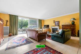 Droomt u van een ruime en comfortabele woning die perfect aansluit bij het moderne gezinsleven? Dan is deze bijzondere woning in Wevelgem precies...