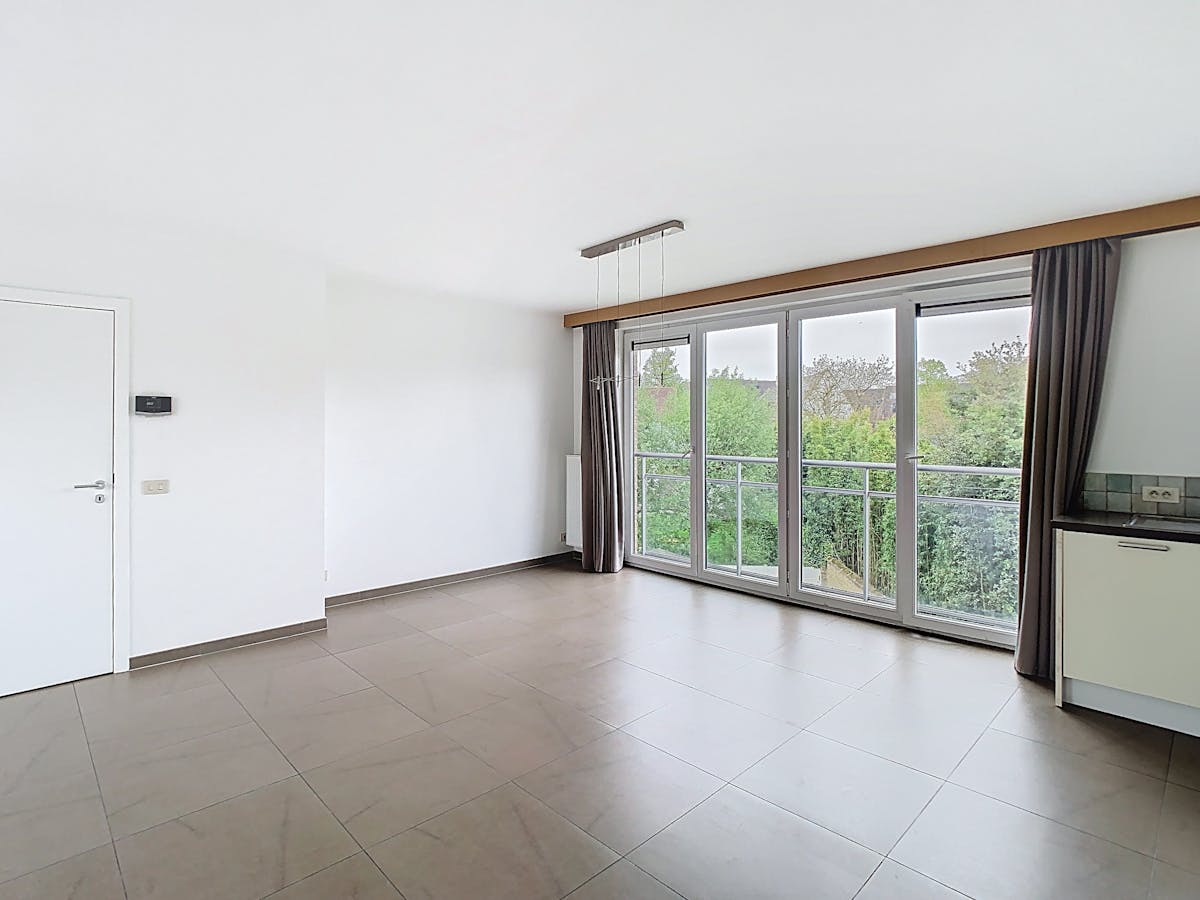 Lichtrijk appartement met 2 slaapkamers en ruime garage te huur in Brugge - foto 4