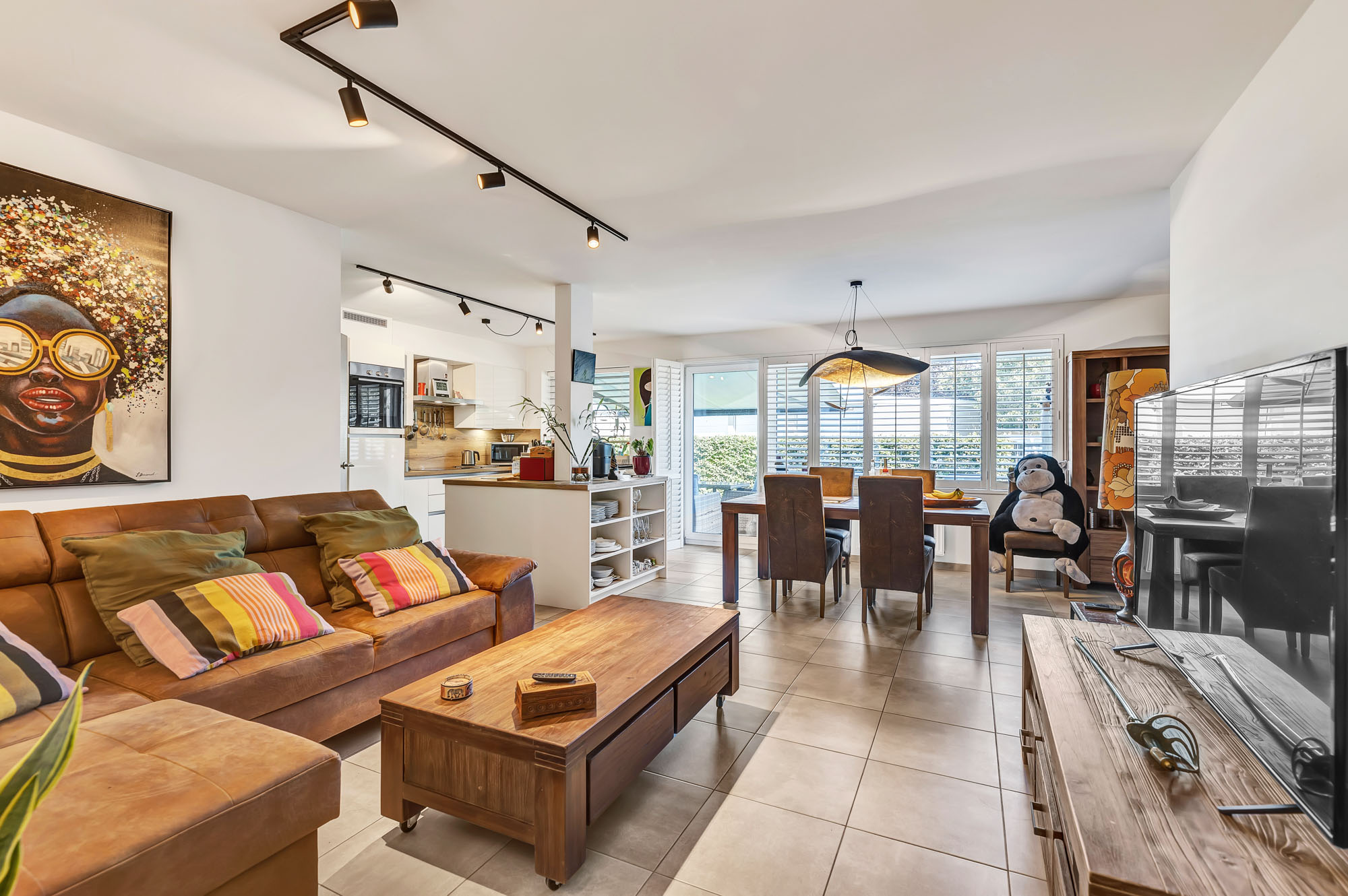 Uniek gelijkvloers appartement met 3 slpks, tuin en garage - foto 4
