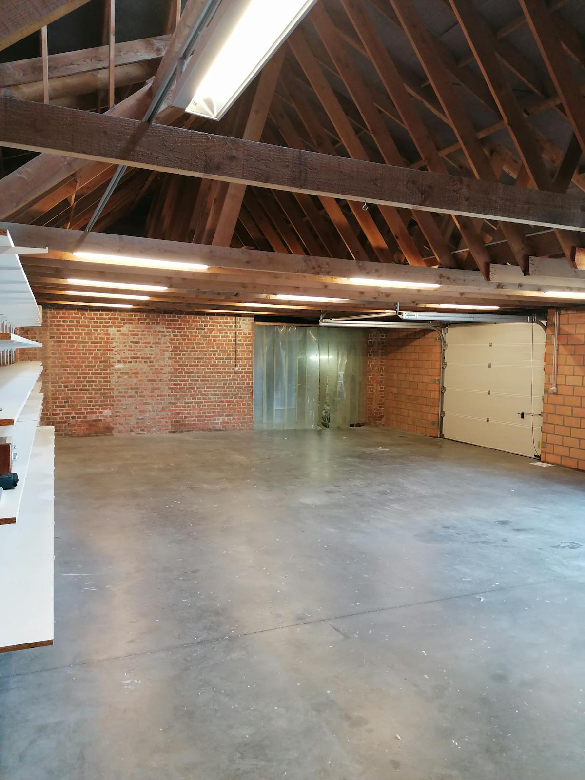 Entrepôt à louer d'environ 180 m² près de Rijksweg à Roeselare - photo 4