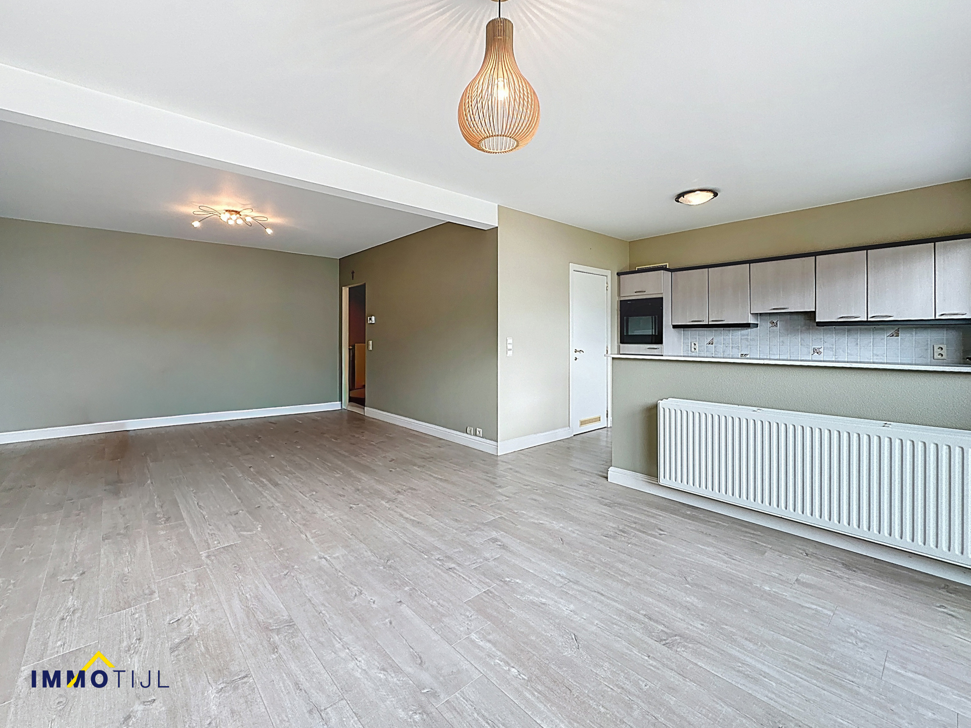 Ruim gelijkvloers appartement met privétuin en staanplaats! - foto 4