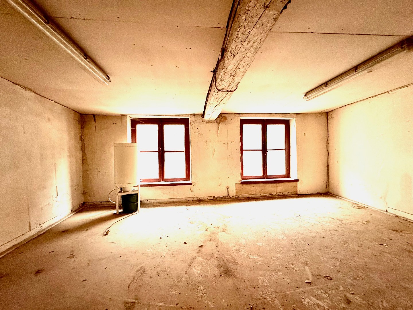 Charmant te renoveren handelspand - foto 4