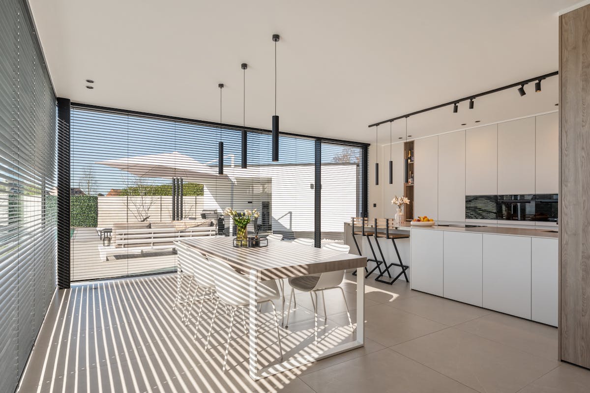 Exclusieve high-end villa met zwembad in Genk - foto 3