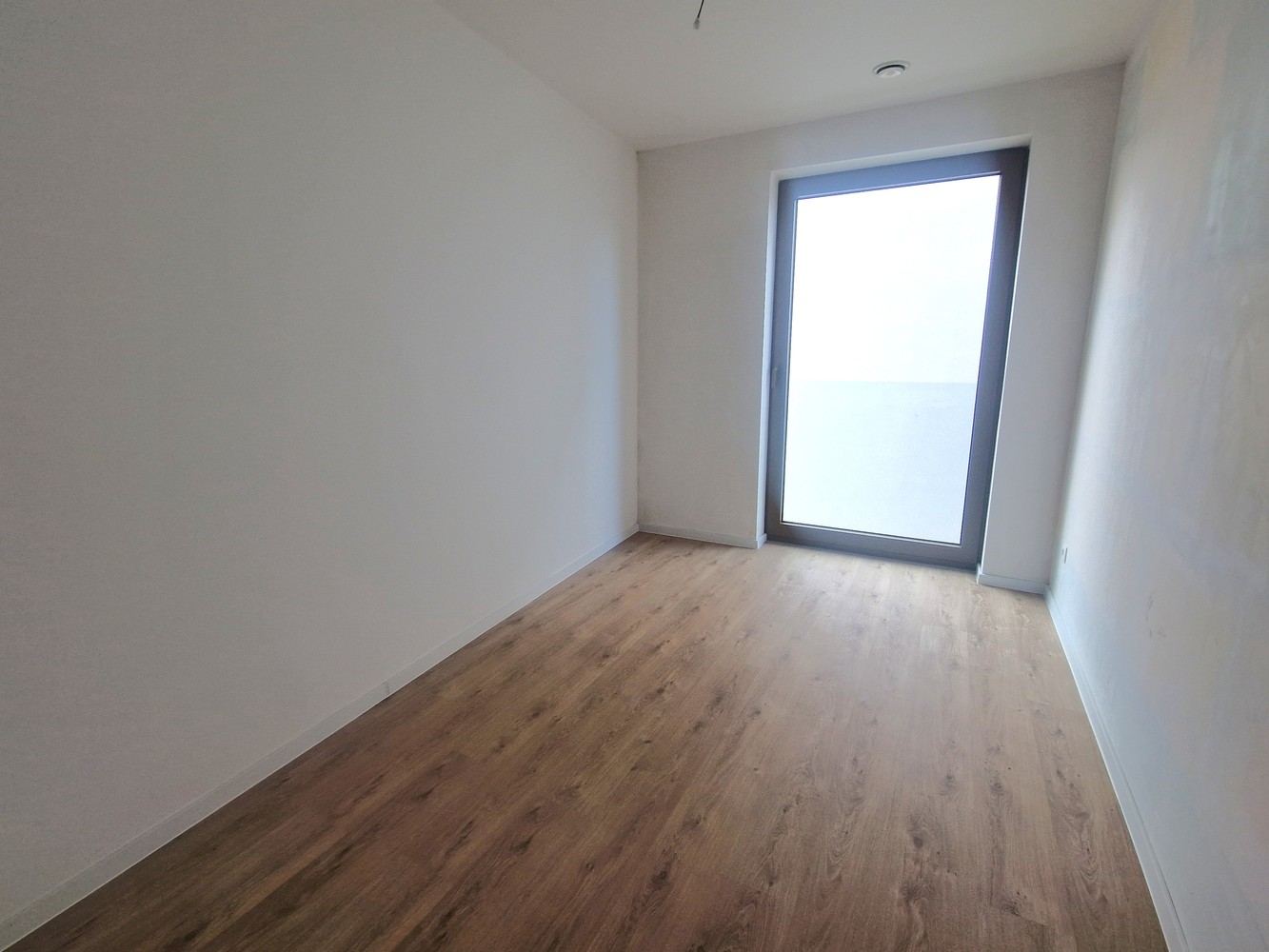 Nieuwbouw Gelijkvloers Appartement (duplex) met 3 Slaapkamers - foto 5