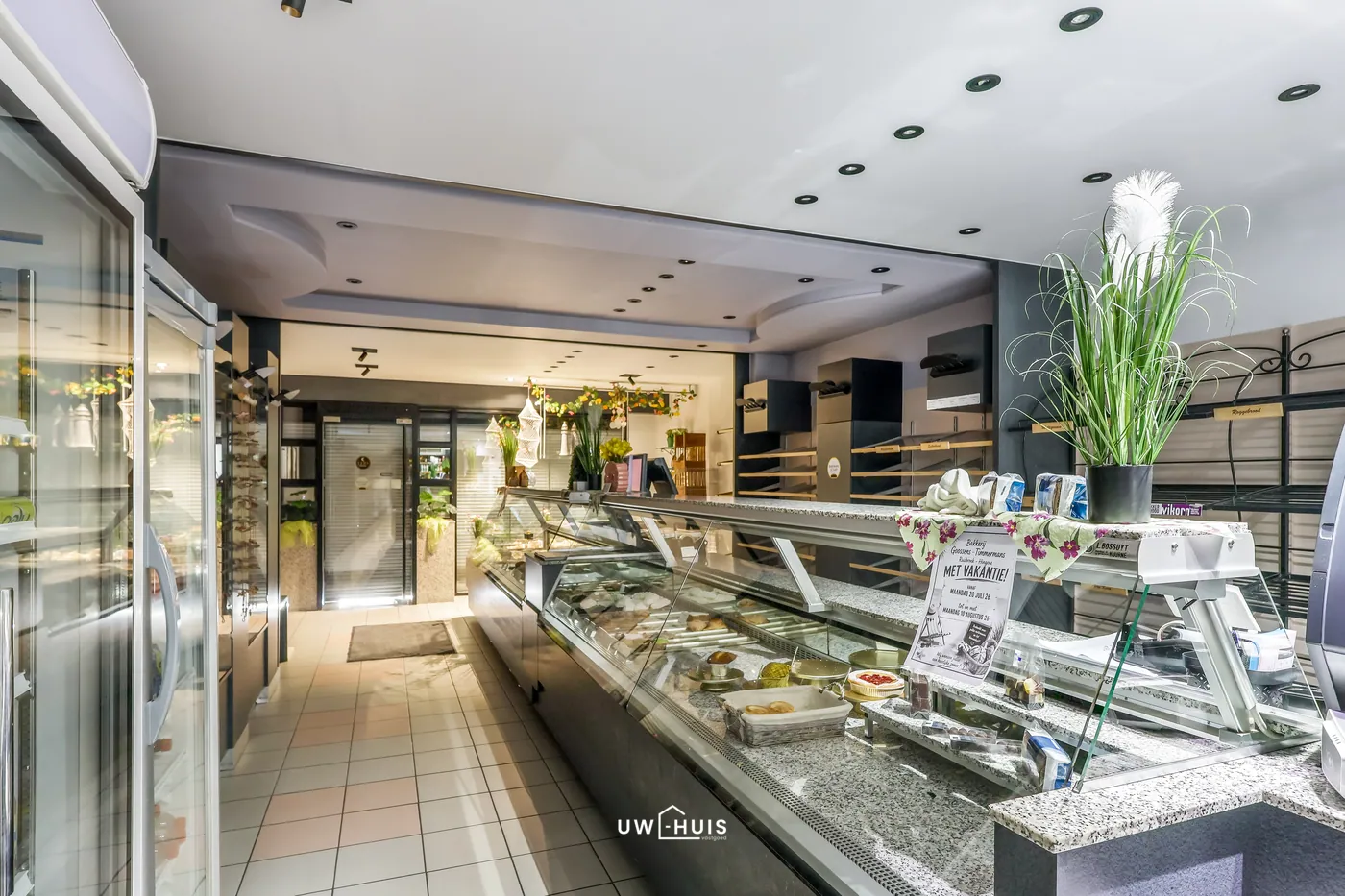 Woning met handelspand en ruim magazijn in het centrum van Ruisbroek - foto 5