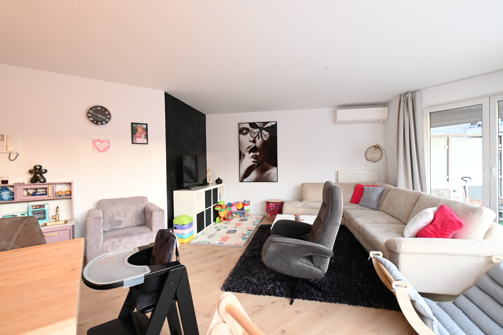 Knap en ruim appartement met 2 slaapkamers in het centrum van Lanaken - foto 4