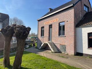Ontdek deze prachtige woning in Bertem, ideaal voor wie op zoek is naar comfort en een aangename woonomgeving. De woning beschikt over een ruime...