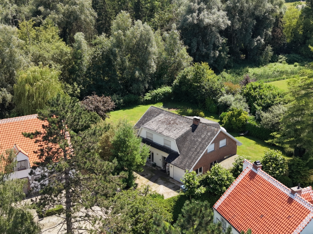 Propriété d’exception en bordure du Parkbos, située dans une rue paisible sans issue - photo 4