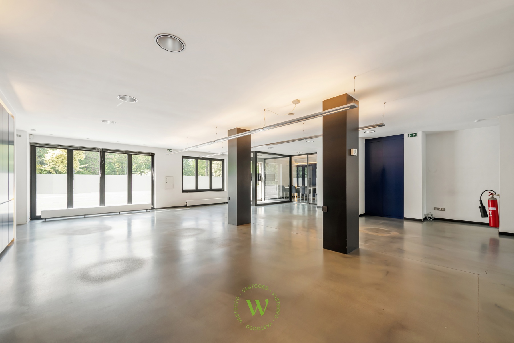 Commercial for sale in Bruges - photo 2