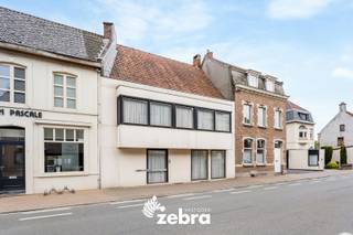 Deze op te frissen woning is rustig gelegen aan de rand van het centrum van Meulebeke met uitstekende bereikbaarheid dankzij diverse invalswegen...