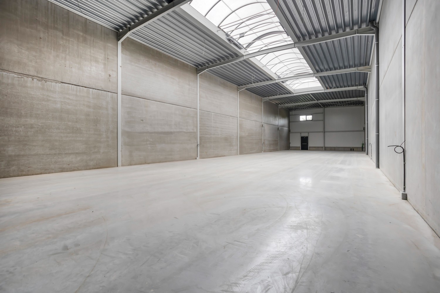 Nieuwbouwloods van 430 m² op toplocatie in Europark, Lanaken, te huur! - foto 4