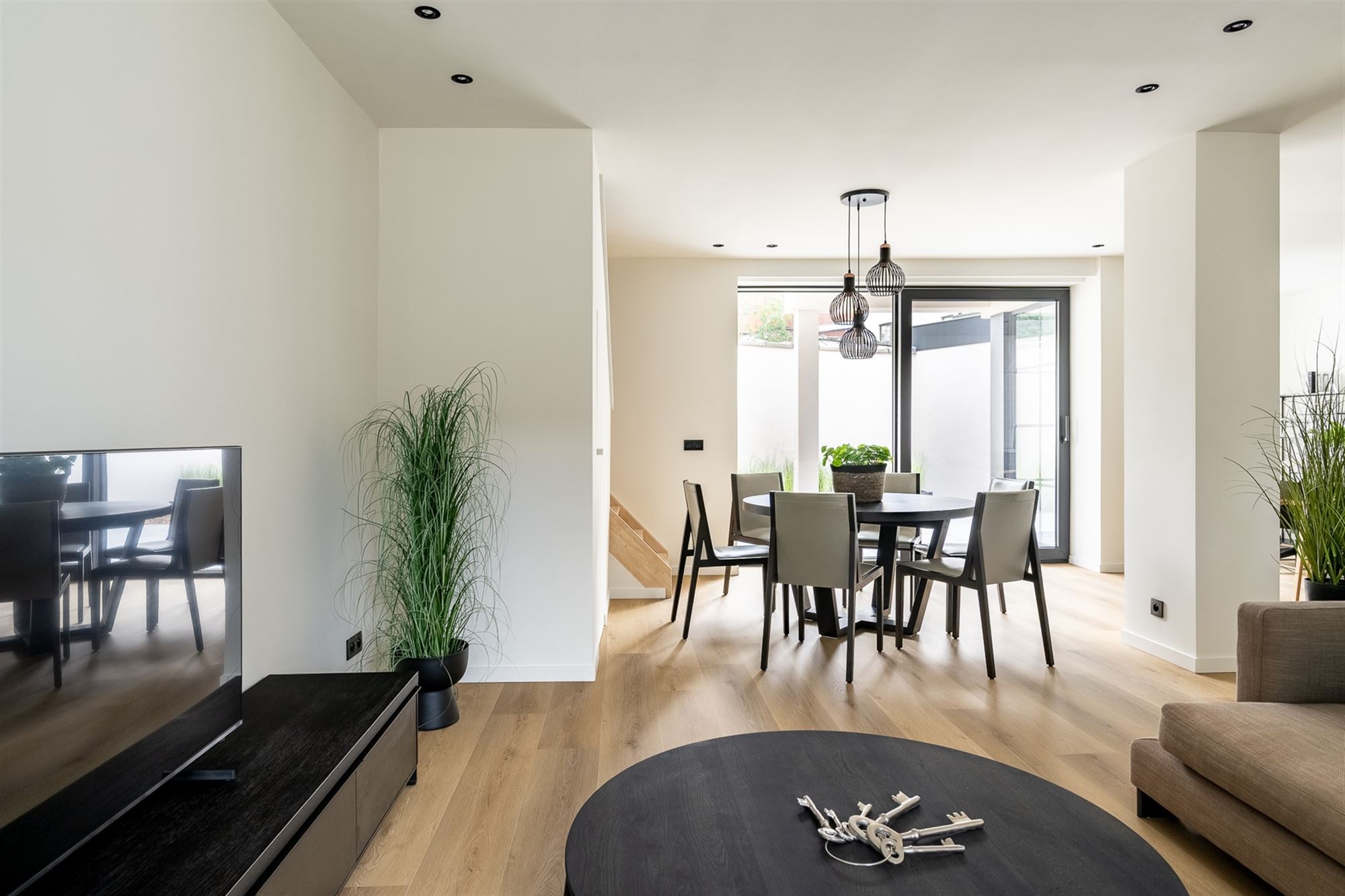 Gerenoveerde woning met 4 slpk! - foto 4