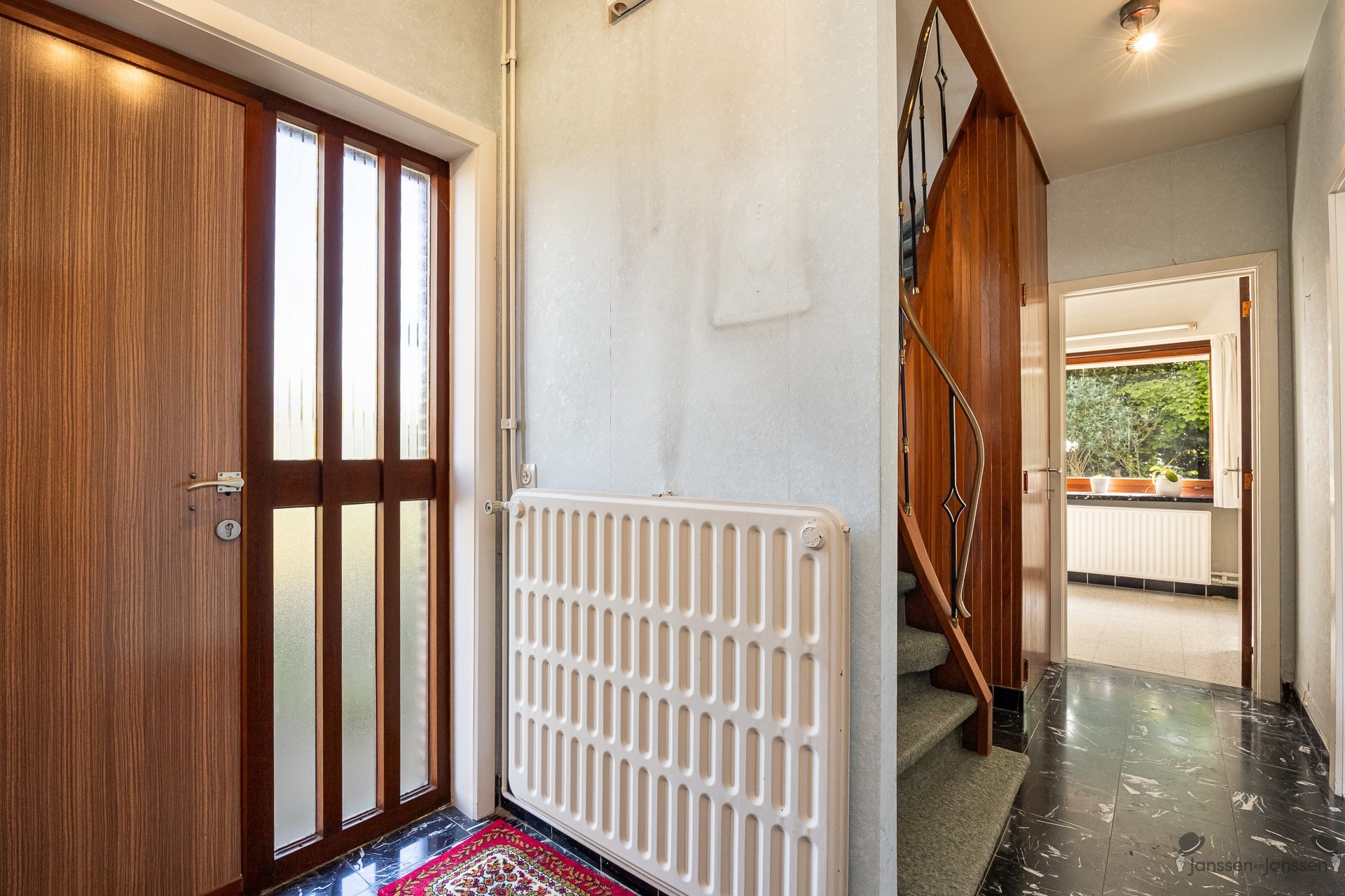 family house - photo 3