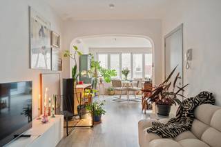 Ben jij op zoek naar een slimme opbrengsteigendom - en dan het liefst eentje op een absolute toplocatie, die net gerenoveerd is én inclusief...