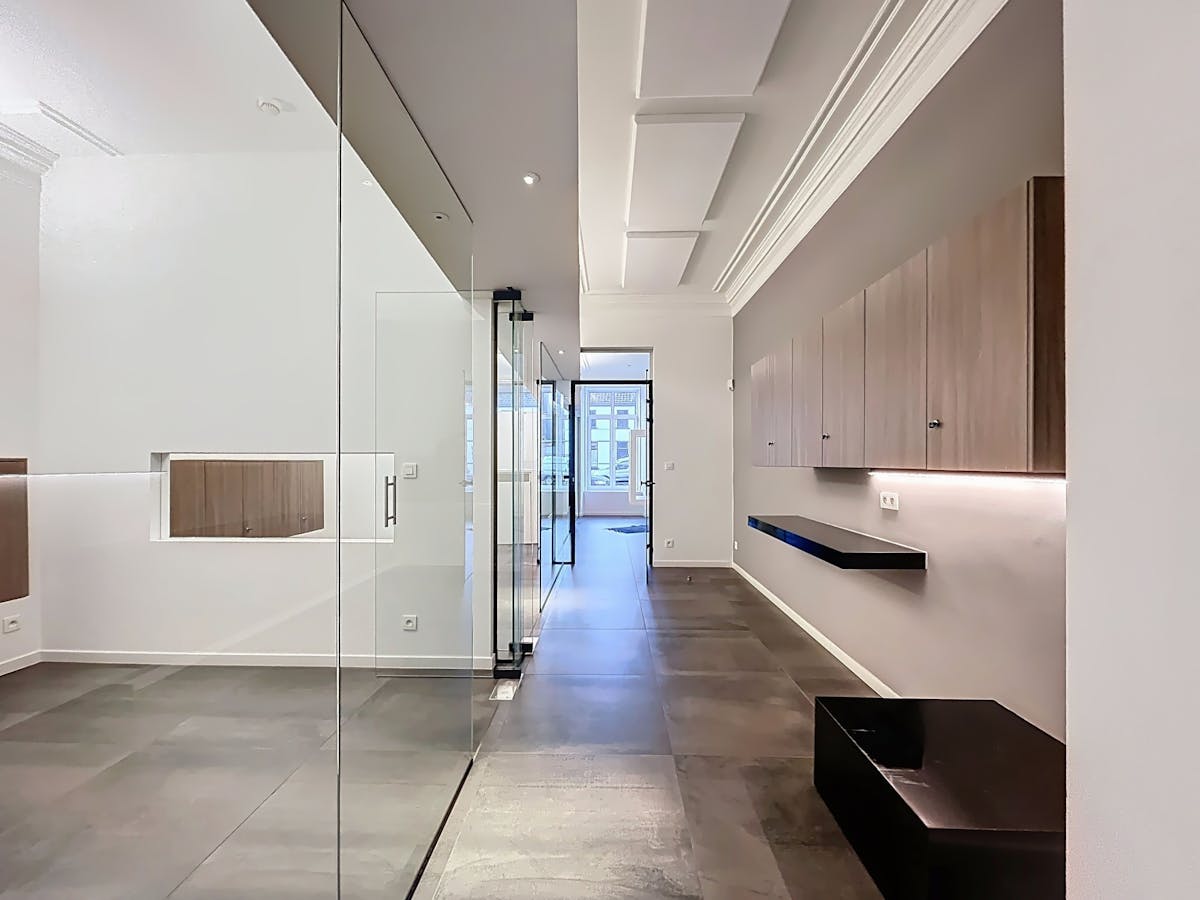 Instapklaar kantoor met woonst te koop in Eeklo - foto 5