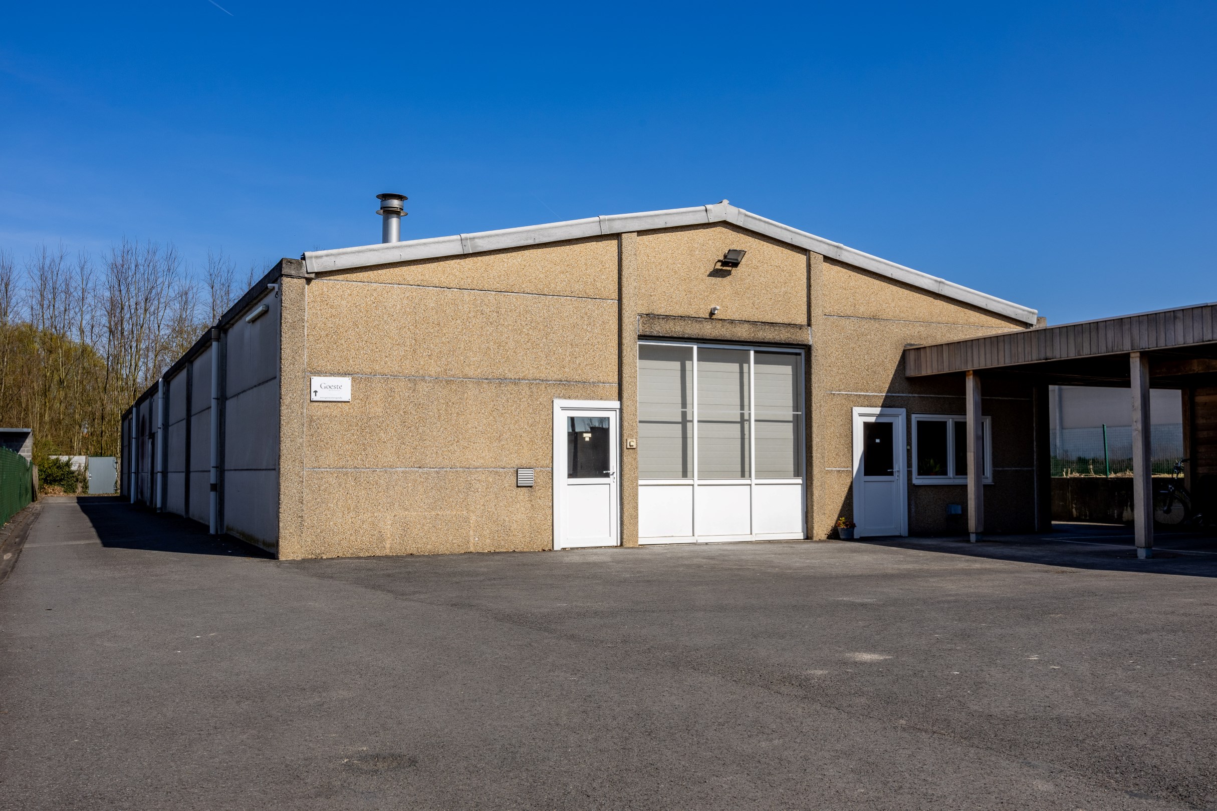 UNIEKE VILLA MET MAGAZIJN VAN 550 M² - foto 2