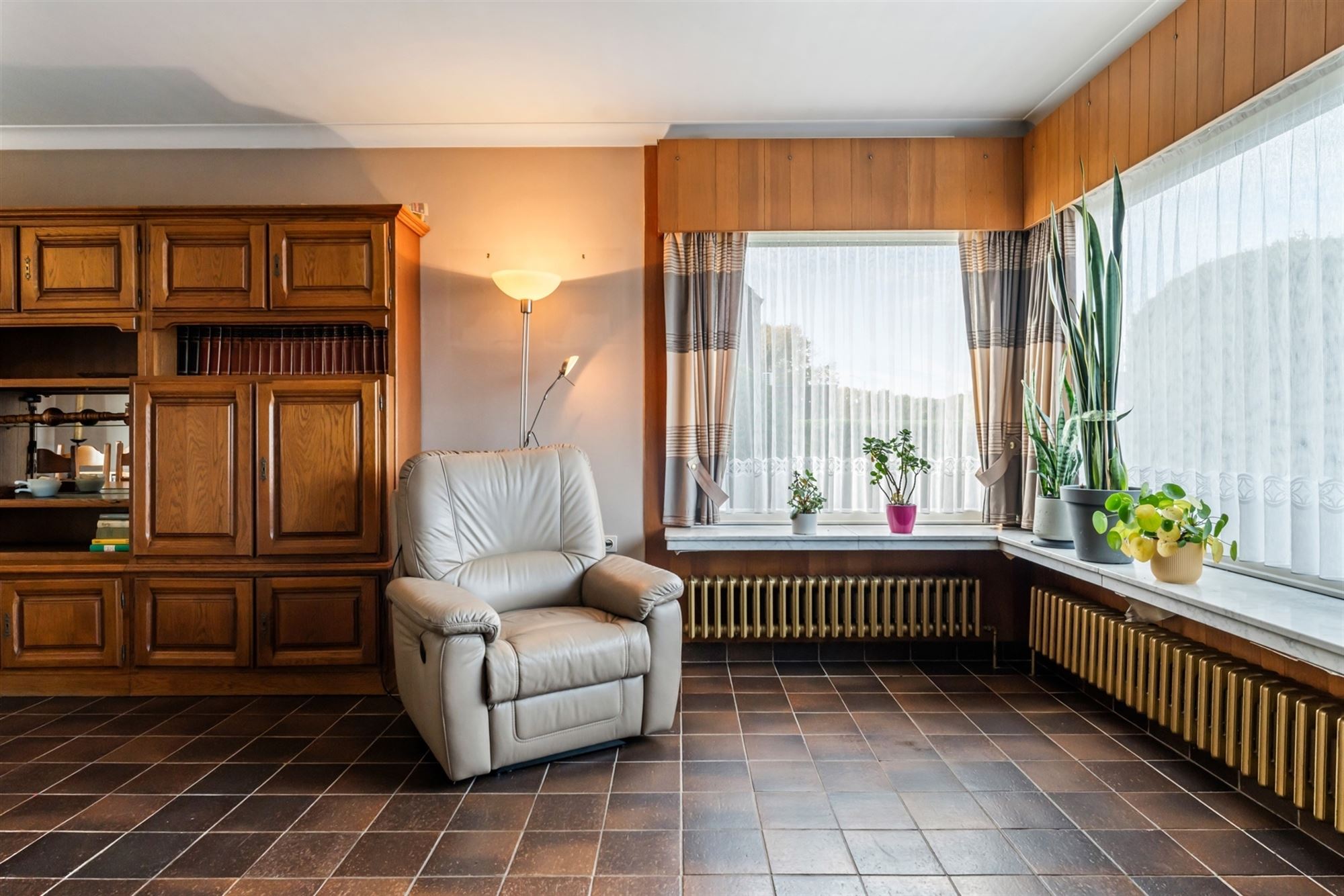 STATIGE, RUIME WONING OP MOOI PERCEEL OP PRACHTIGE LIGGING!  - foto 3