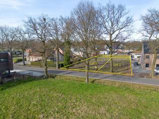 Zeer mooi gelegen bouwgrond voor halfopen bebouwing op een perceel van 701m² (Lot 1)