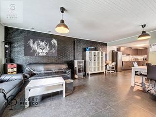 Deze gezellige woning in Overwinden, gelegen op een perceel van 7 are 70 centiare, straalt een warme sfeer uit.Deze woonst heeft op dit moment geen...