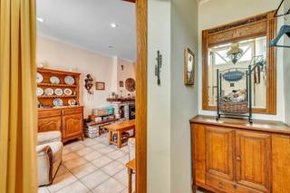 Voor meer info of bezoek, bel 02/884.23.23 - Langs de Vlindersstraat in Anderlecht ligt deze charmante woning. De woning is gelegen op de grens...